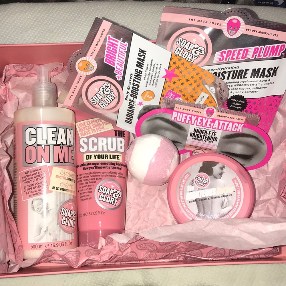 SOAP&GLORY BODY/SKINCARE GIFT SET!!